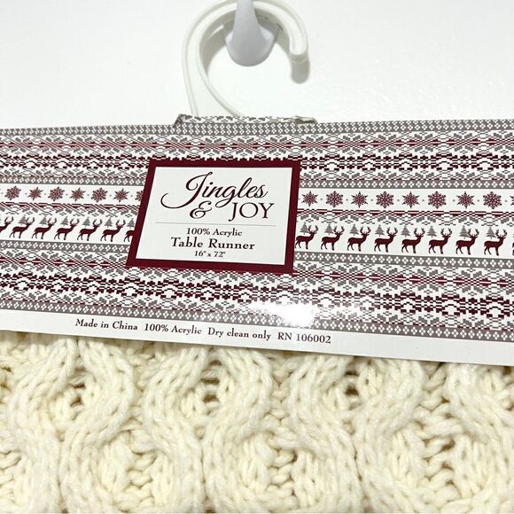 NWT Jingles & Joy Ivory Cream Knit Sweater Like Table Runner 6’ Christmas - Picture 4 of 7